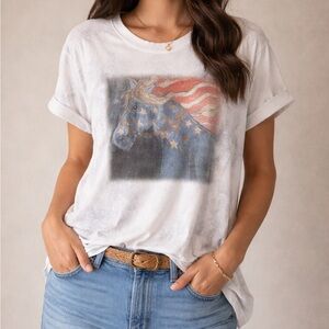 A Rare Bird Distressed Cotton Horse Flag T Shirt NWT Size S/M
